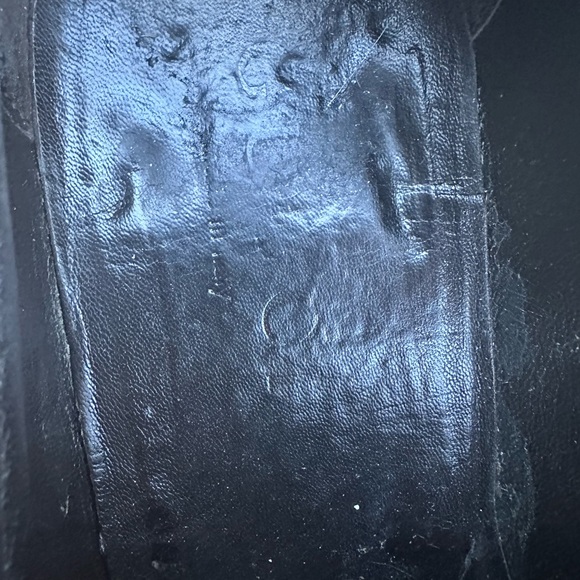 Gucci
 Leather Loafer - Picture 2 of 14